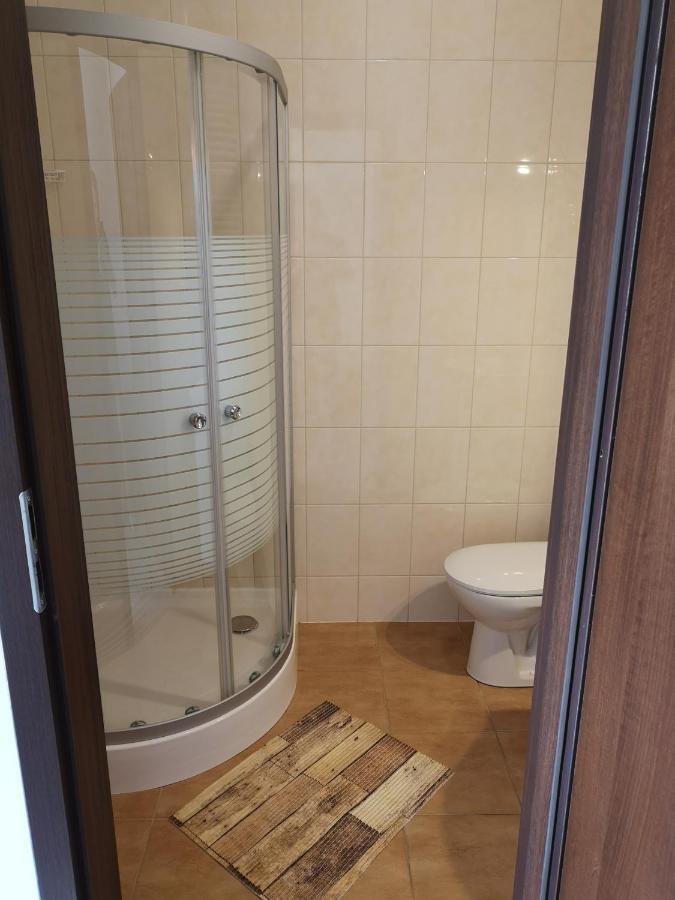 Noclegi U Adama Kajetany Exterior foto
